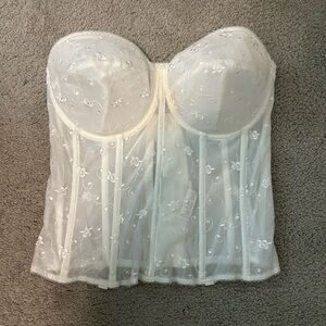 Cute top from dominesque.